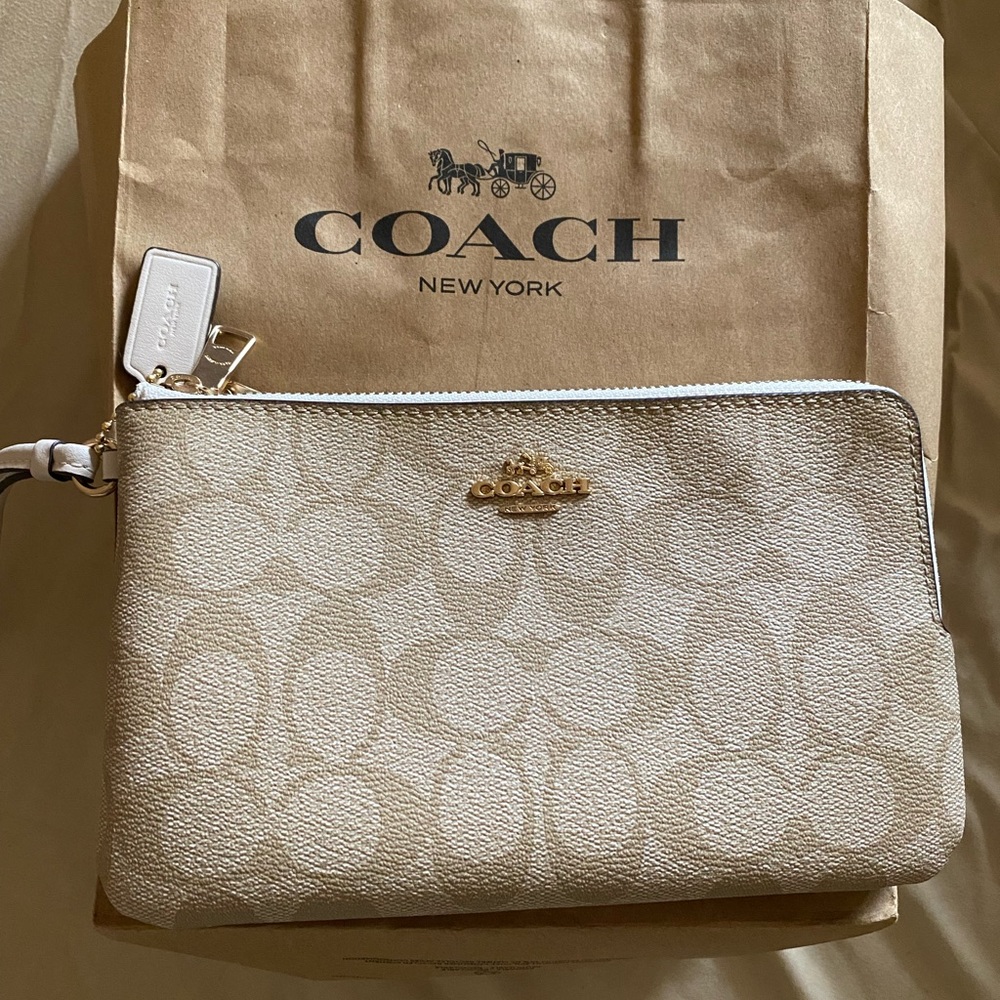 COACH wallet iPhone clutch bag purse